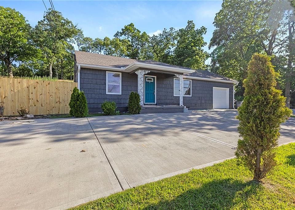 1st image of 4216 Merriam Dr