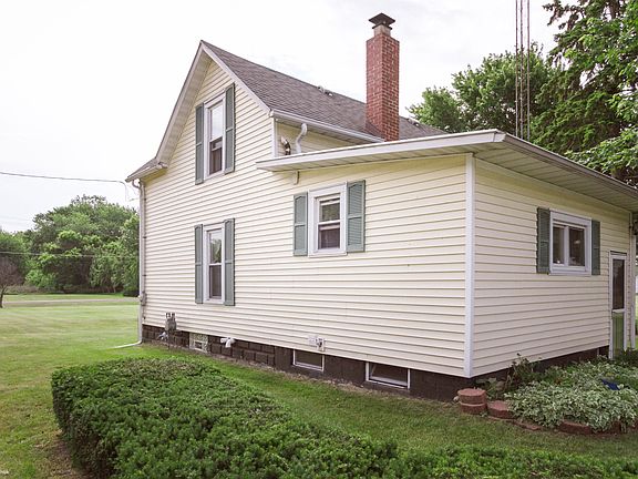4th image of 1910 Greenly Ave