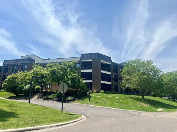 3412 Oak Ridge Rd APT 317, Minnetonka, MN 55305