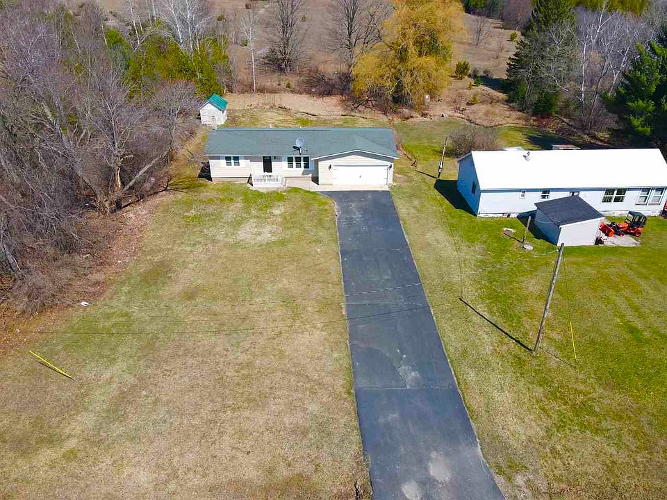 8245 Rogers Rd, East Jordan, MI 49727 Zillow