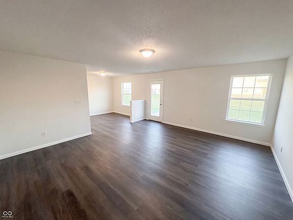 3rd image of 6654 Hazelhatch Dr