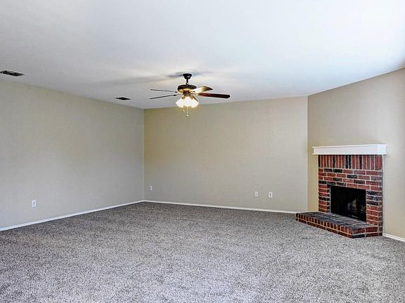 5th image of 1433 Lochspring Dr