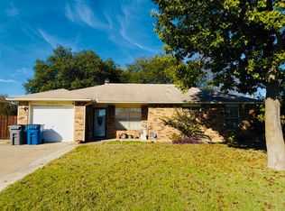 301 E Milas Ln, Glenn Heights, TX 75154