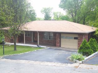 411 Marcinah Ln, Fairview Heights, IL 62208
