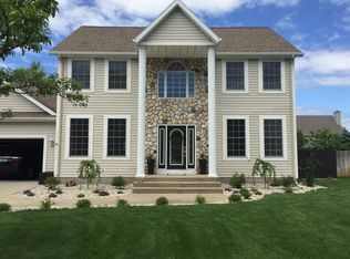 1162 W Sternberg Rd, Norton Shores, MI 49441