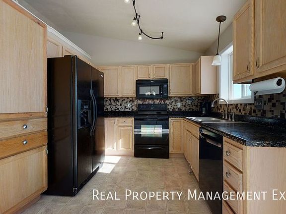 2nd image of 7205 W 66th St