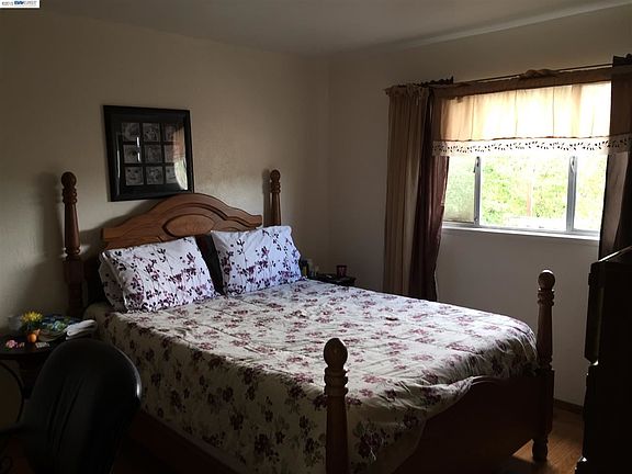 5th image of 313 Joan Vista St