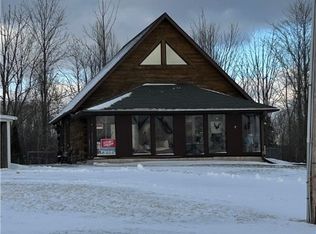 6055 Weaver Rd, Conneaut, OH 44030