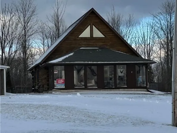 6055 Weaver Rd, Conneaut, OH 44030