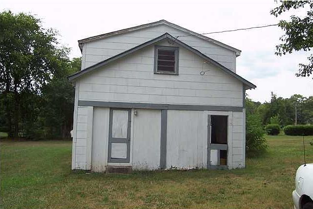 2nd image of 6806 Greenway Dr