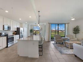 5685 Palmer Cir