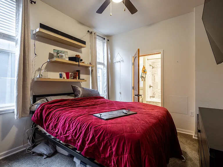 1818 N Humboldt Ave #202 — Photo 6