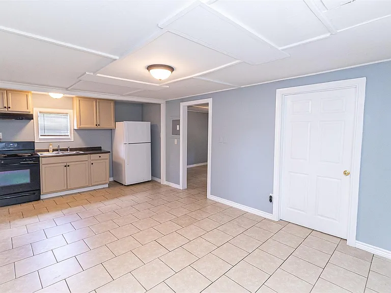 25128 Faraway Ln — Photo 5