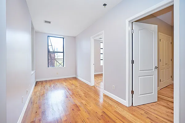 Rented by Keller Williams NYC | media 16