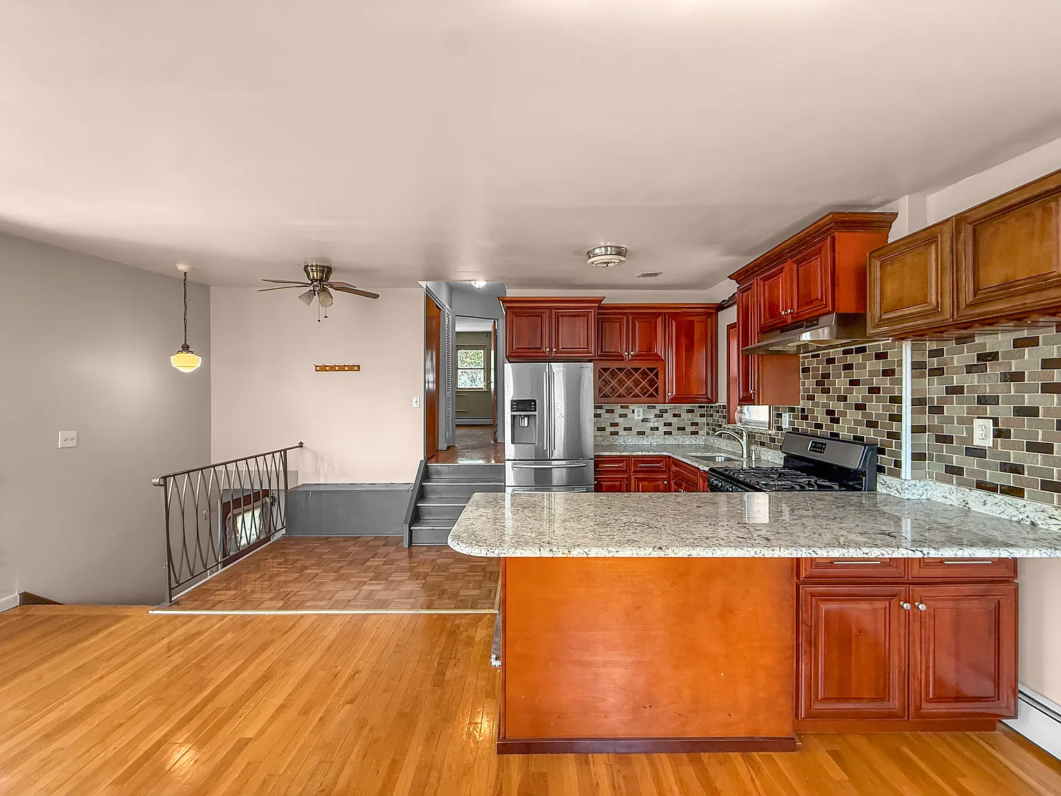 72 Mackay Place — Photo 4