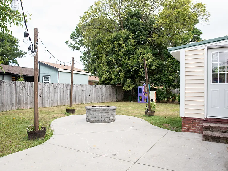 625 Kenneth Rd — Photo 6