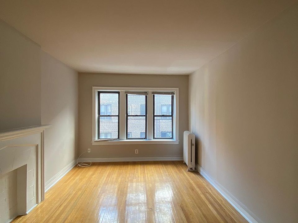 1st image of 1317 W Estes Ave APT 2
