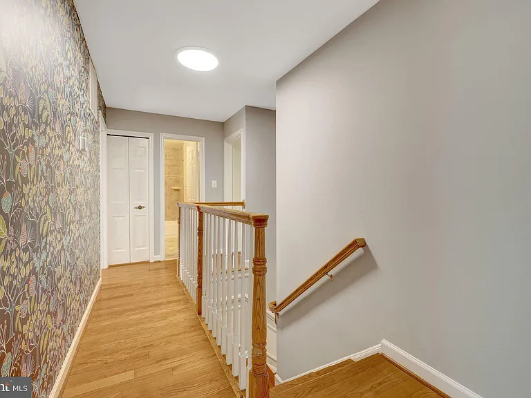 8995 Parliament Dr — Photo 26