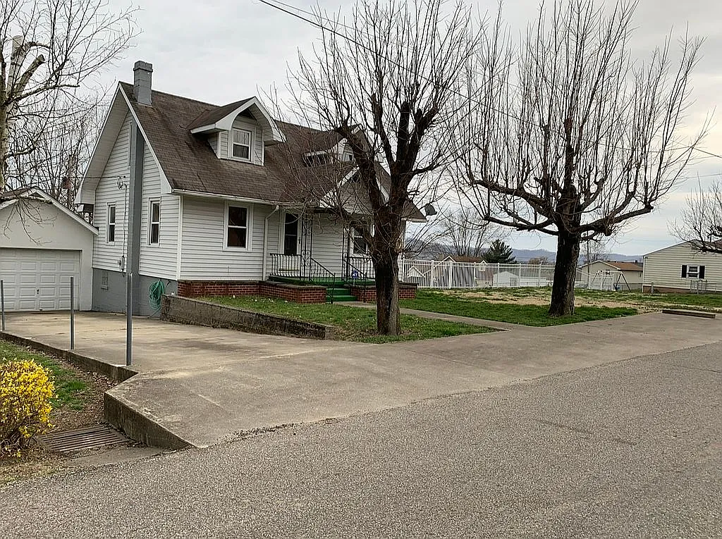1550 2nd St photo 1