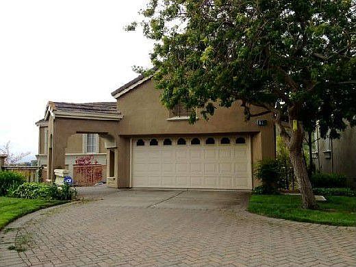 1st image of 11 Parkridge Cir
