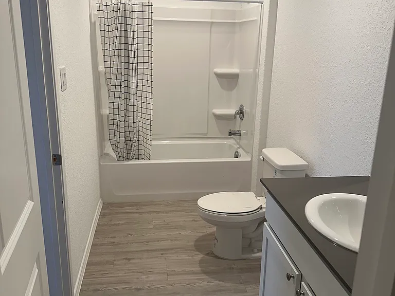 1130 Moraine Pl — Photo 12