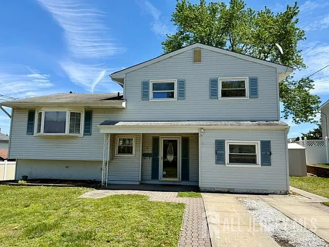 5 Sussex Ct — Photo 1