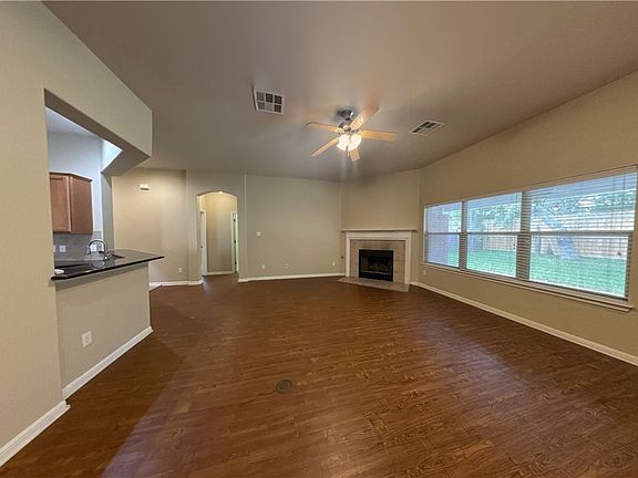 3rd image of 507 King Eider Ln