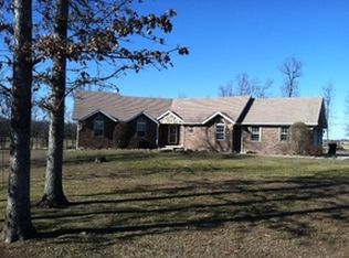 18080 Old Walnut Rd, Lebanon, MO 65536