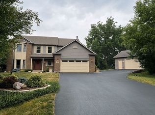 8N475 Sunny Hill Cir, Elgin, IL 60124