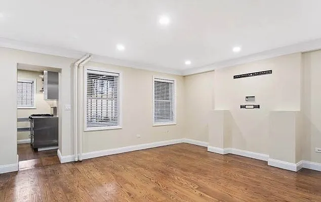 Rented by Compass | media 18