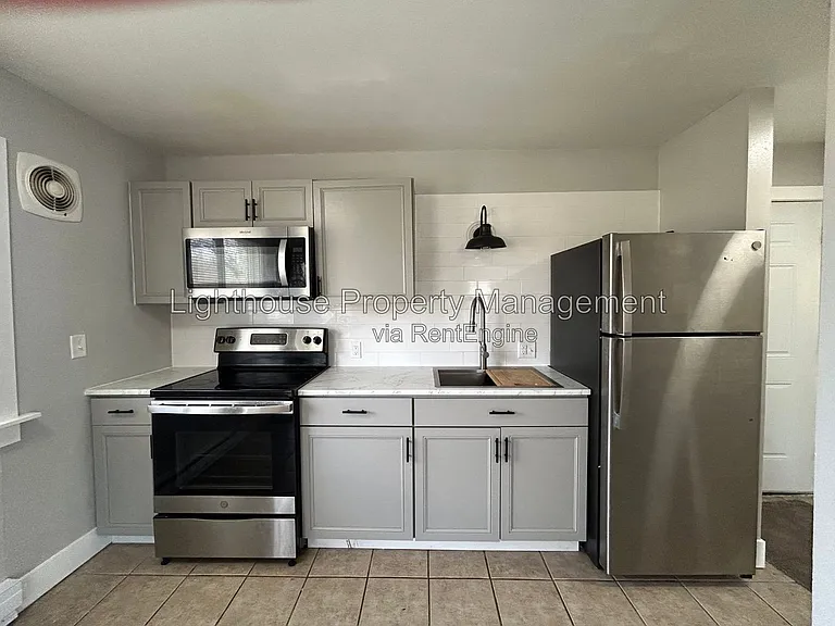 1500 Carr Rd #1 — Photo 2