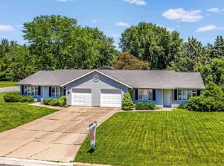 5516-5518 Osborn Dr, Mc Farland, WI 53558