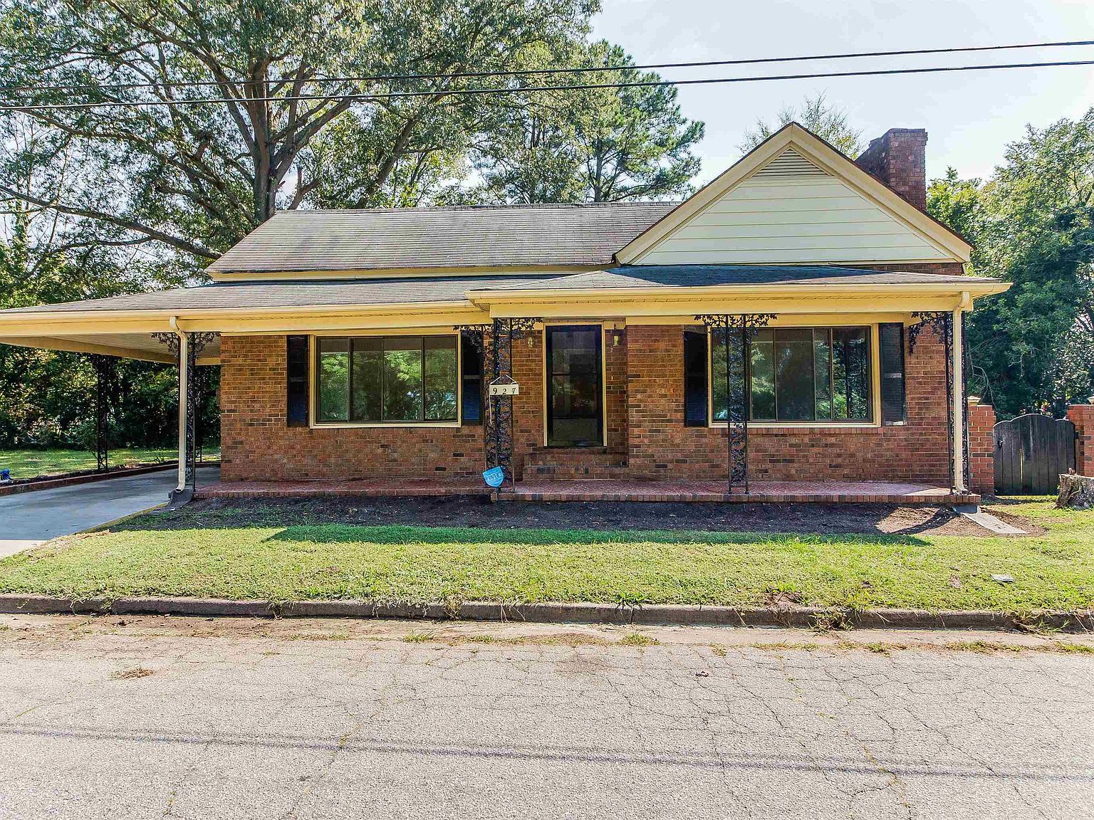 927 Lindsey St Rocky Mount Nc 27803 Mls 2411249 Zillow