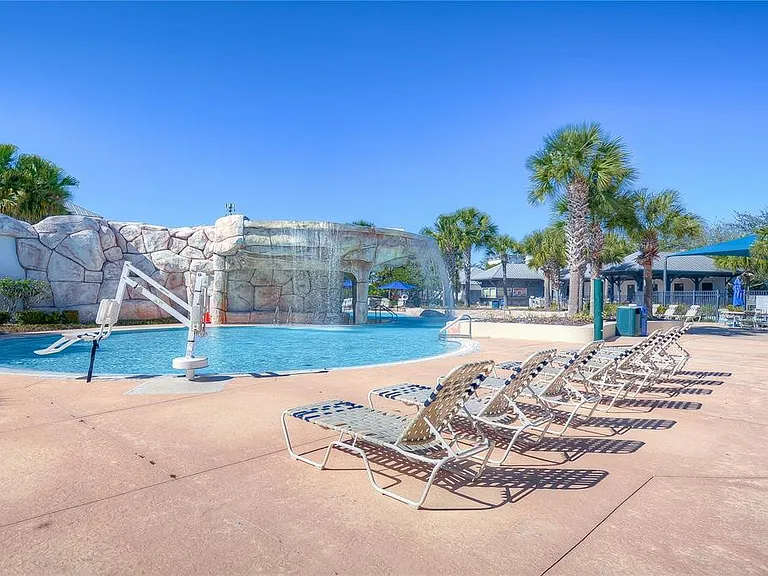 15849 Fishhawk View Dr — Photo 30