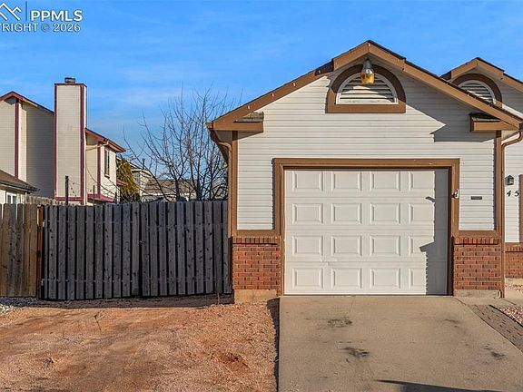 3rd image of 1445 Crippen Ct