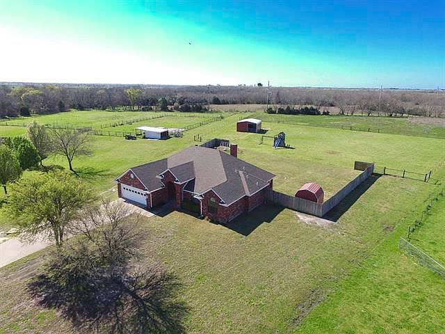 1st image of 4396 Clay Dr