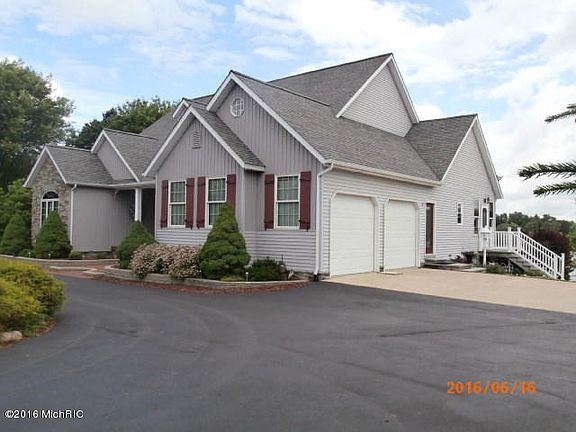 3rd image of 1861 Adams Dr