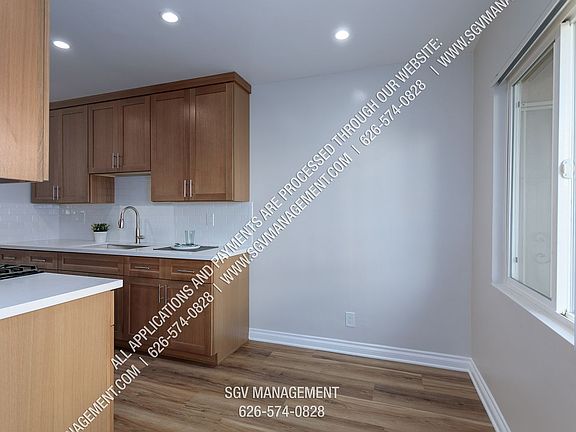5th image of 221 W Lemon Ave APT 3