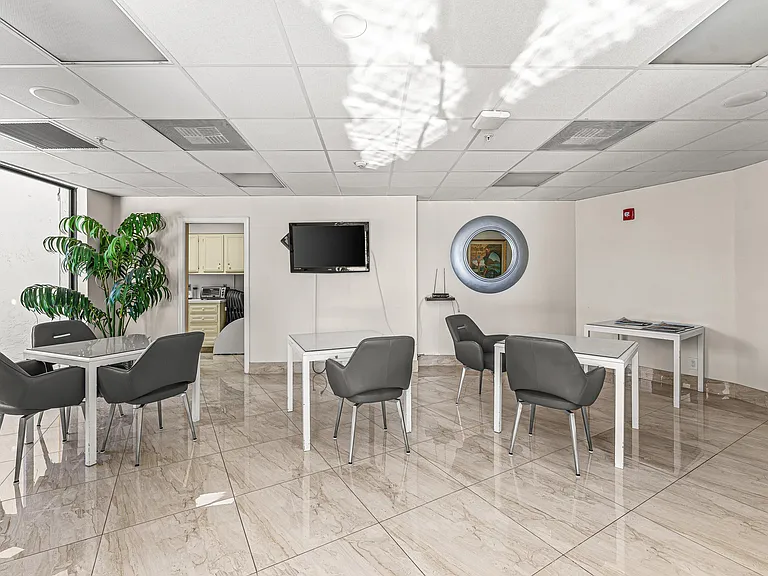 5420 N Ocean Dr #1703 — Photo 32