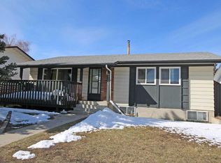 4704 S 31st Ave NE, Calgary, AB T1Y1G9