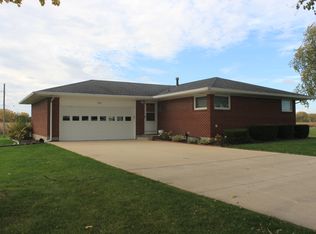 1501 McCue Rd, Sterling, IL 61081