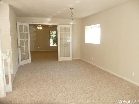 4th image of 7860 Mariposa Ave