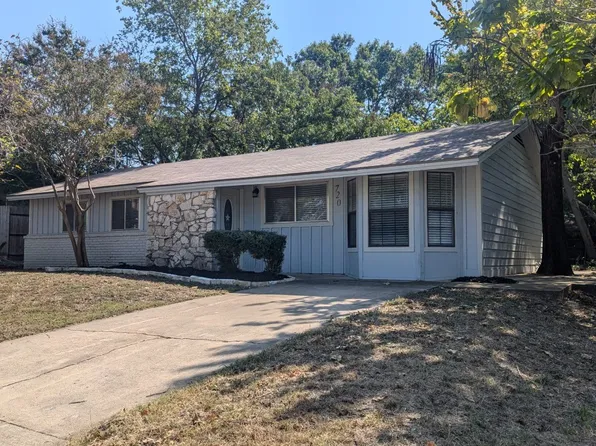 720 Driftwood Trl, Denton, TX 76209