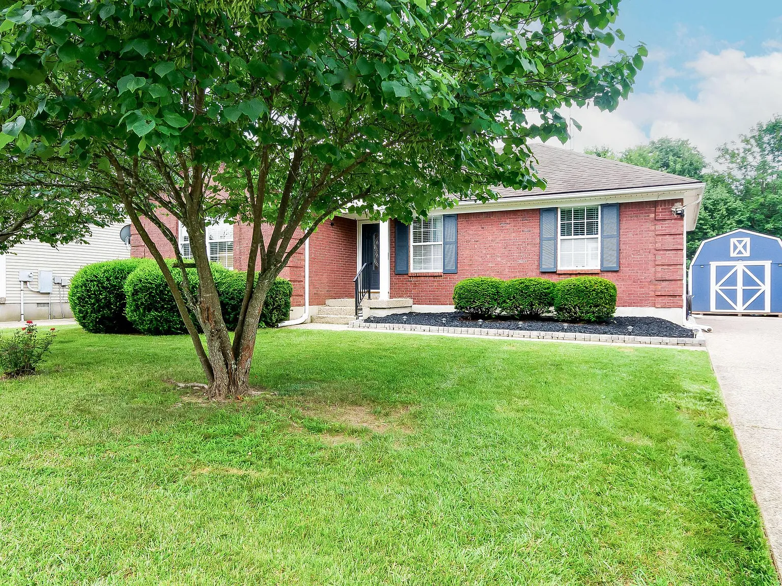 3 bed, 1194 sqft, $2,100 — Photo 4