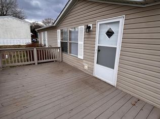 3607 Nobility Ln, Louisville, TN 37777