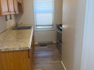 72 Union Ave APT 1E, Amityville, NY 11701