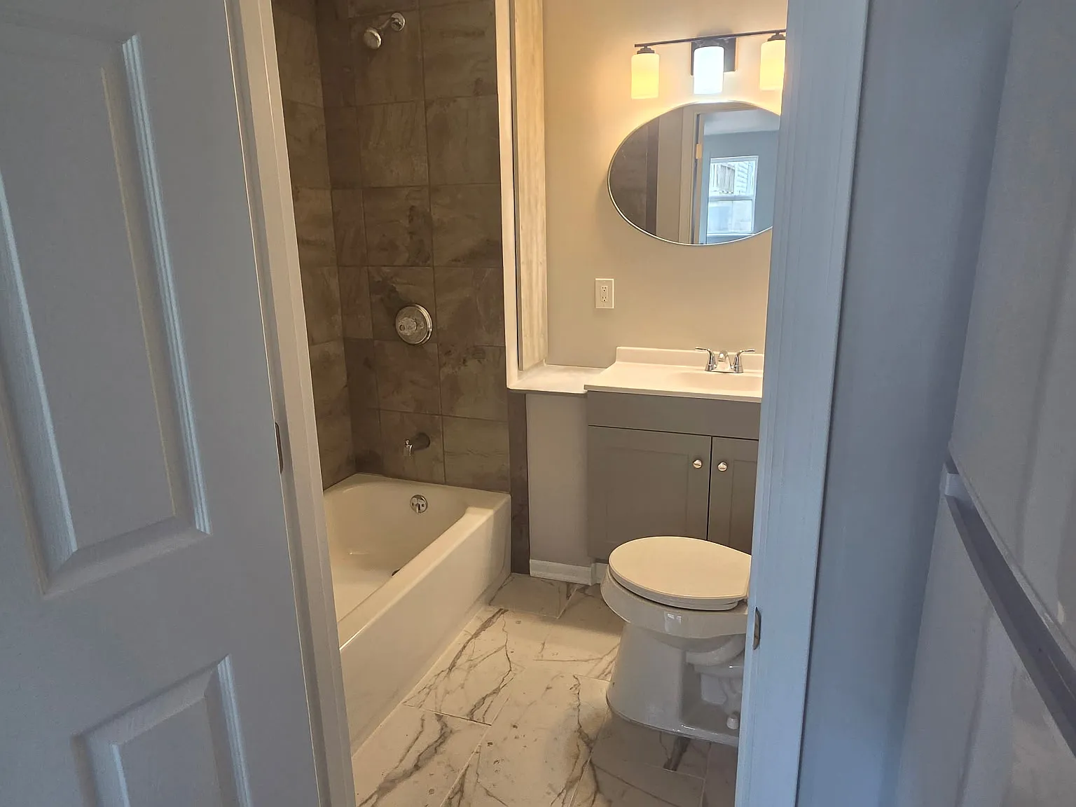6873 Saline Drive - 10 — Photo 2