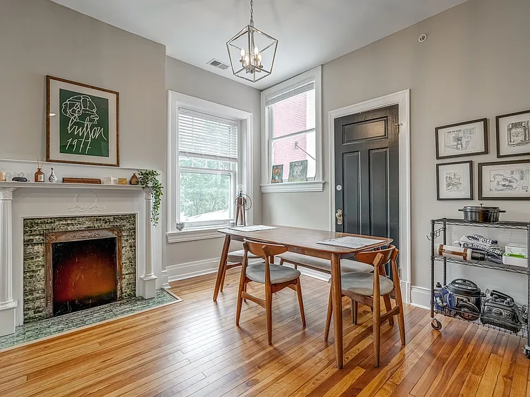 425 N Arthur Ashe Blvd #G — Photo 2