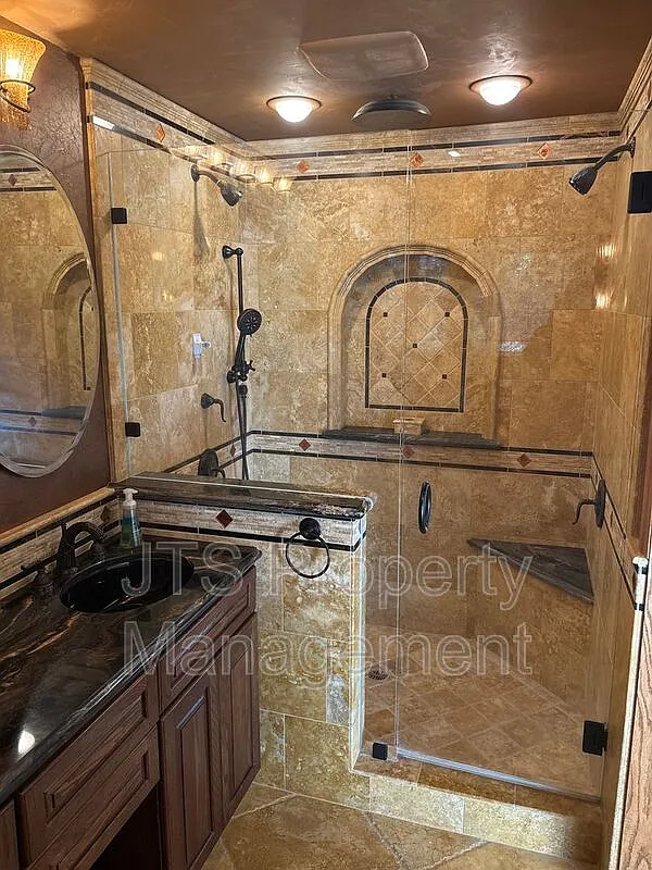 3 bed, 2.0 bath, 1674 sqft, $2,595 — Photo 3
