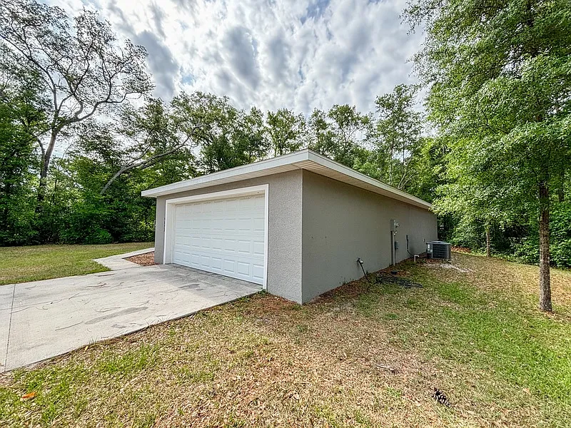 3 bed, 2.0 bath, 1657 sqft, $2,145 — Photo 4